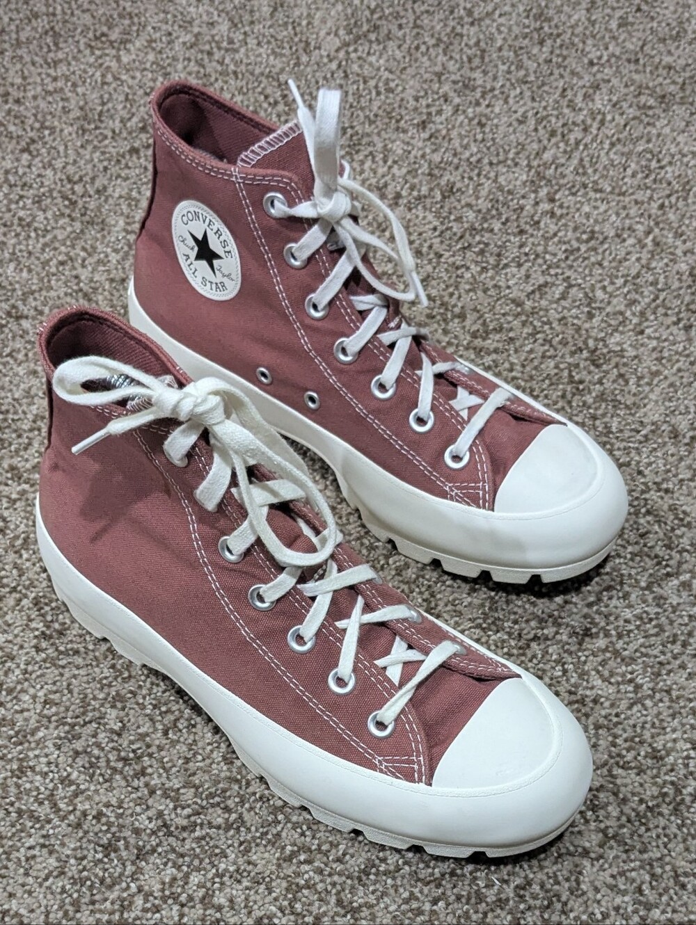 Converse Chuck Taylor All Star Lugged High Top Size 8 Sneakers A08220C